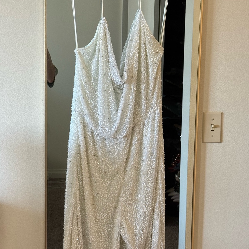 Elegant White Sequin Jumper